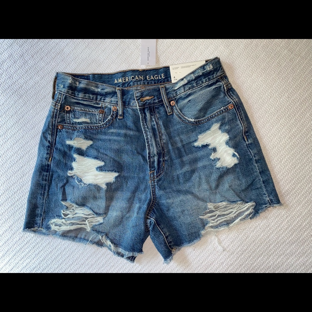 AE 90s boyfriend mid-length jean shorts